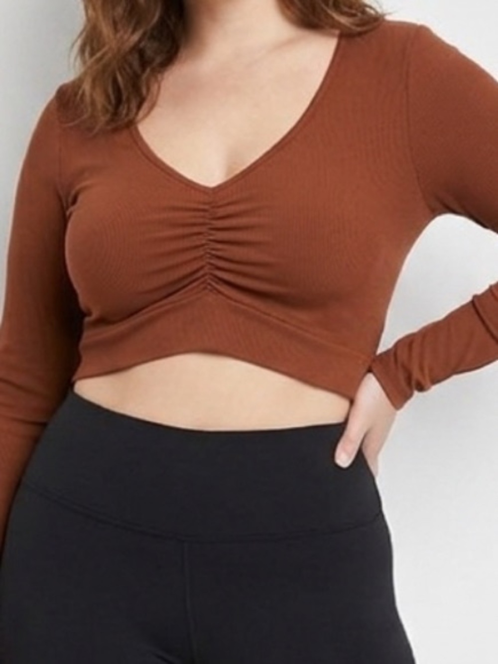 Wild Fable L/XL Like New bibbed Long Sleeve Ruched V-Neck Crop Top - Brown